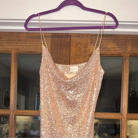 🔹Dee Elly Gold Sequin Dress - Medium - Spaghetti Strap - Picture 3 of 8
